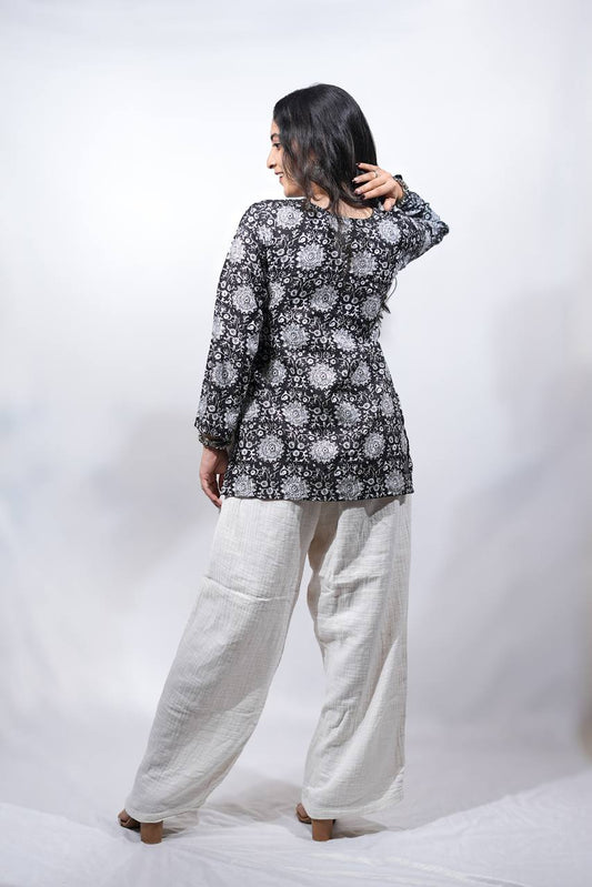 SIYAH BLACK AJRAK FULL SEELVED KURTI