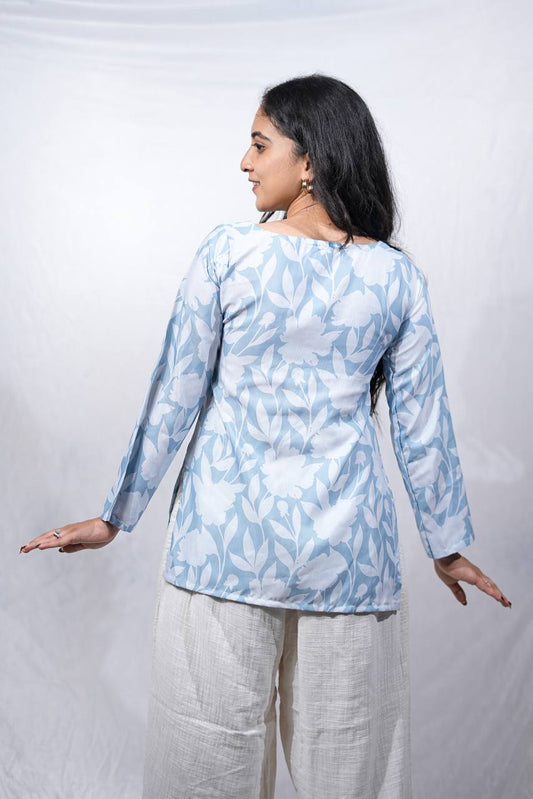 JULIEE FLORAL FULL SLEEVED KURTI