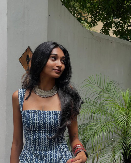 TARA BACKLESS TOP